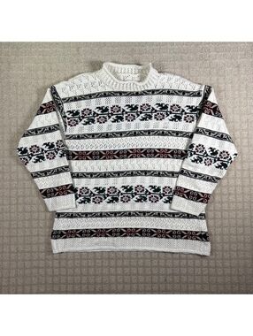White patterned knit sweater med